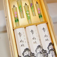 進物用「蜜ろうそく・香樹林のセット」
